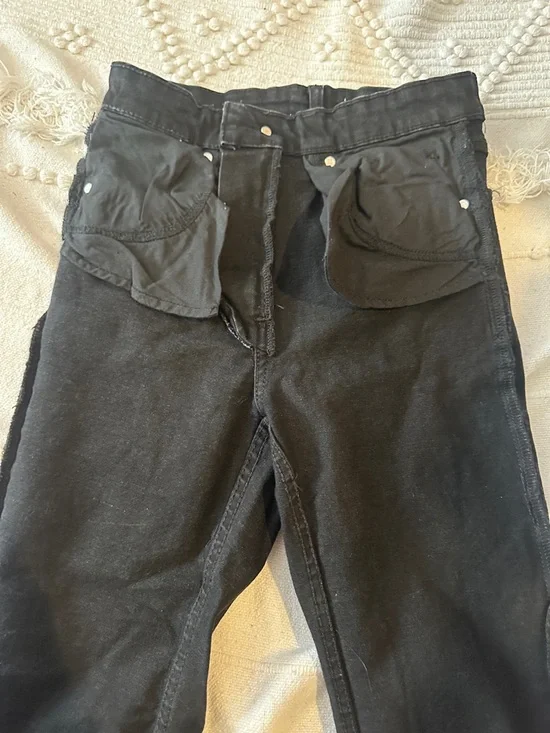Zara Black High-Rise Straight Jeans with Raw Hem - Preloved - Picture 8 of 13